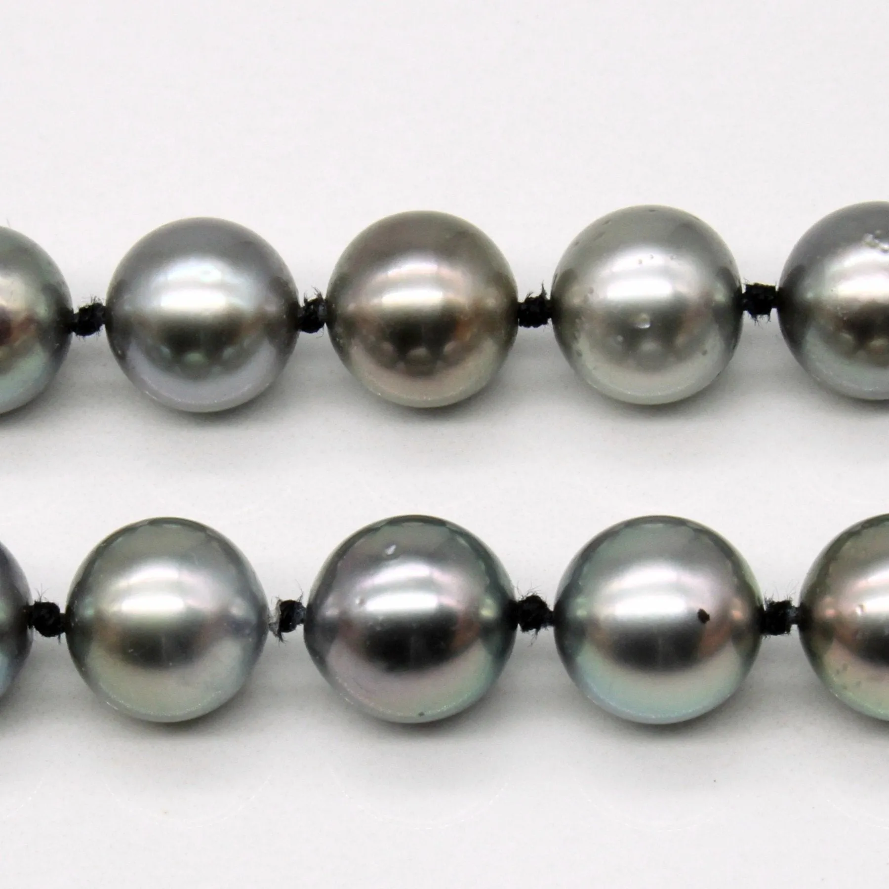 'Birks' Black Pearl & Diamond Necklace | 0.03ctw | 18" |