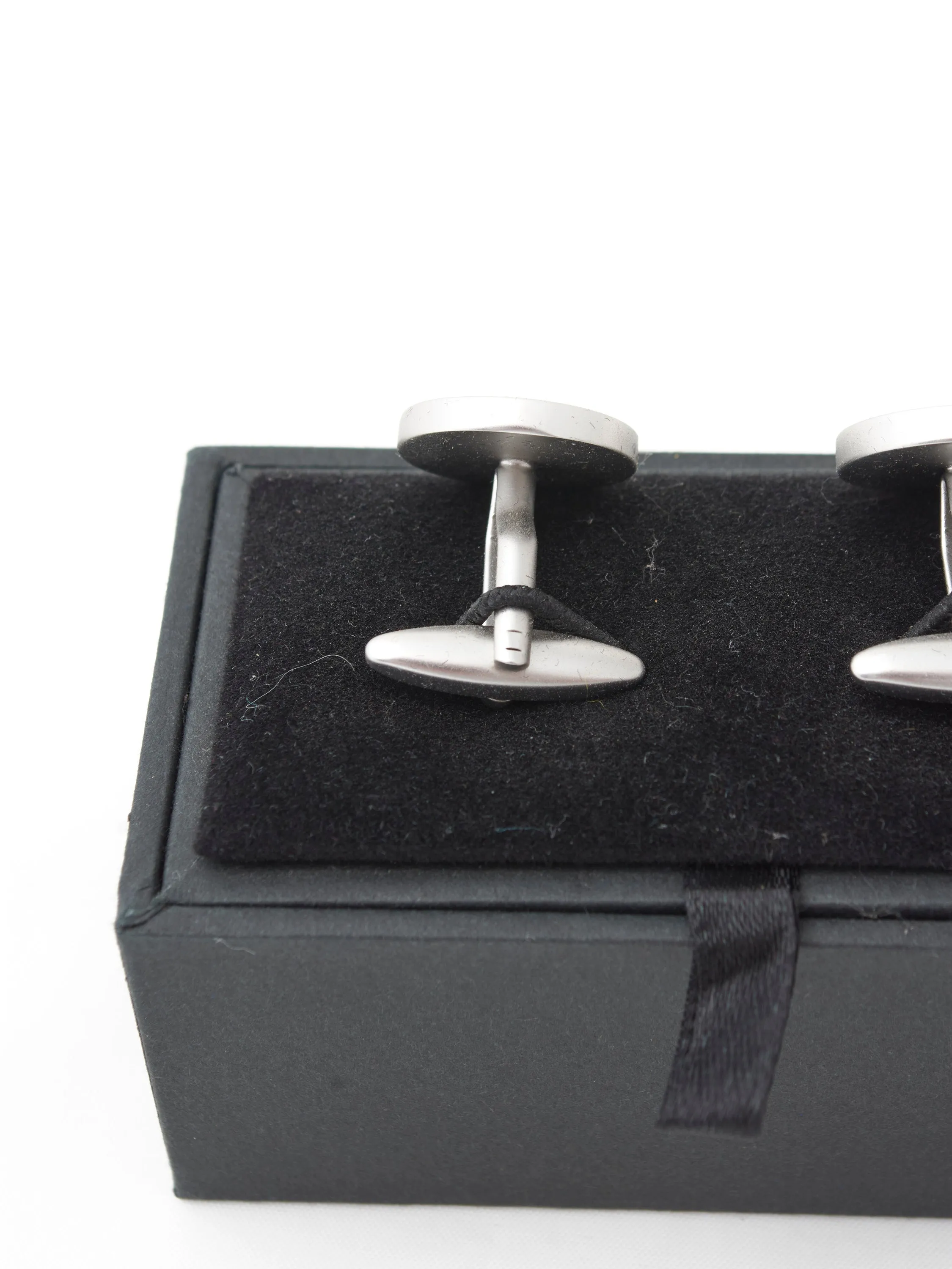 Coin-shaped cufflinks