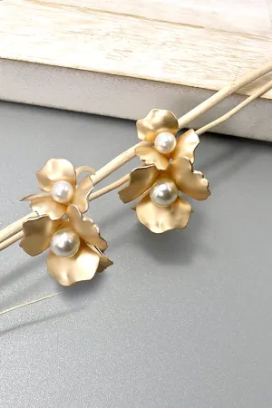 Pearl Flower Matte Gold Earrings